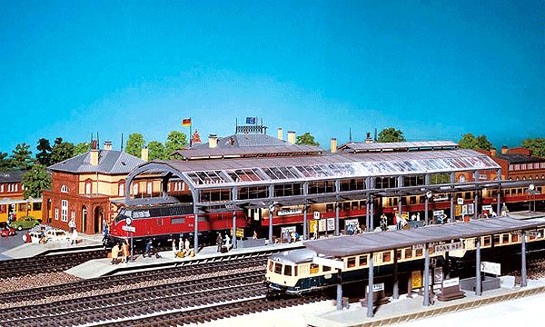 Faller 120180 HO Passenger Station Canopy, Bonn