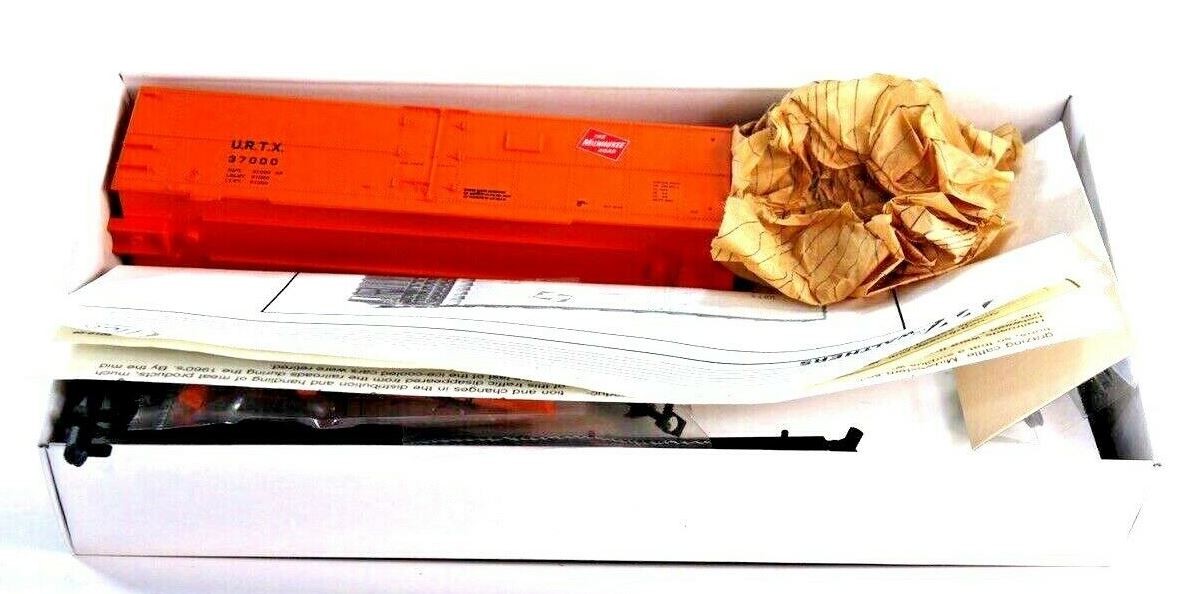 Walthers 932-2556 HO 40' Meat Reefer Milwaukee Road URTX