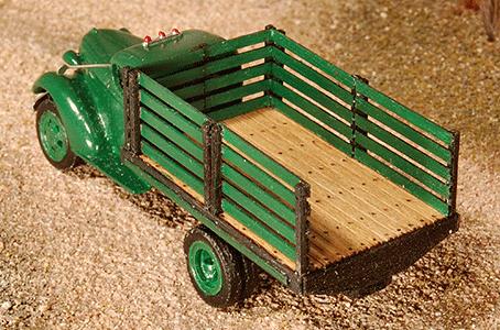 GCLaser 12381 Stakebed 1937 Maple Leaf 2-Ton Flat Bed Laser-Cut Wood Kit