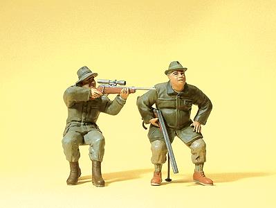 Preiser 45137 G Seated Huntsmen Figures (Set of 2)