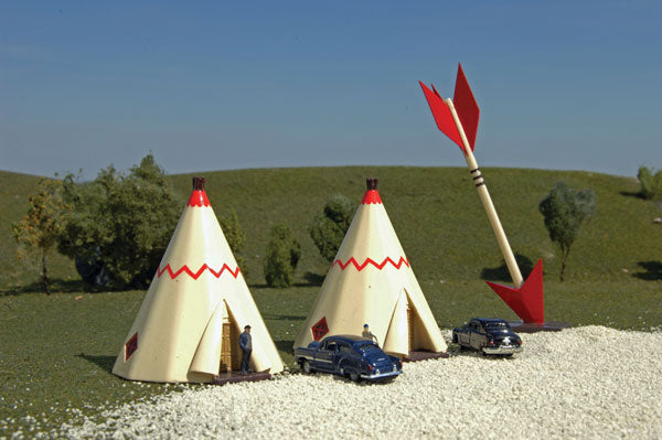 Bachmann 35255 N Teepee Hotel (Assembled) (2)