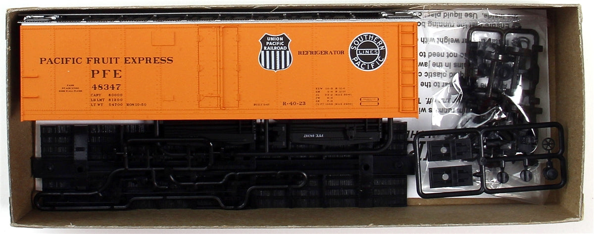 Accurail 83071 HO KIT 40' Steel Reefer, PFE