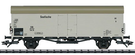 Trix 24036 HO Type Tnfhs 38 Reefer with DCC/Analog Red Rear Marker Light