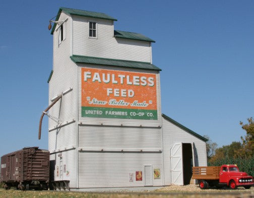 American Model Builders 193 HO Country Grain Elevator Laser Art Building Kit