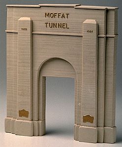 Walthers 506-1270 HO East Portal - Moffat Tunnel Portal