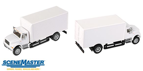 Walthers 949-11290 HO White Assembled International 4900 Single-Axle Box Van