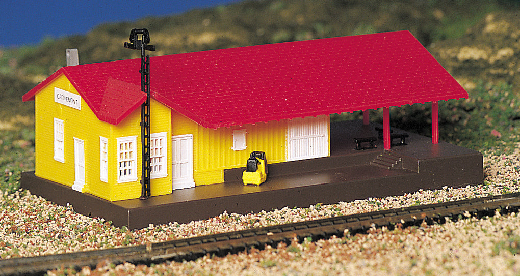 Bachmann 45907 N Plasticville Assembled Freight Station