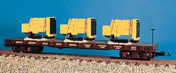 USA Trains 17502 G Southern Pacific Bulkhead Flatcar with 3 Generator Load