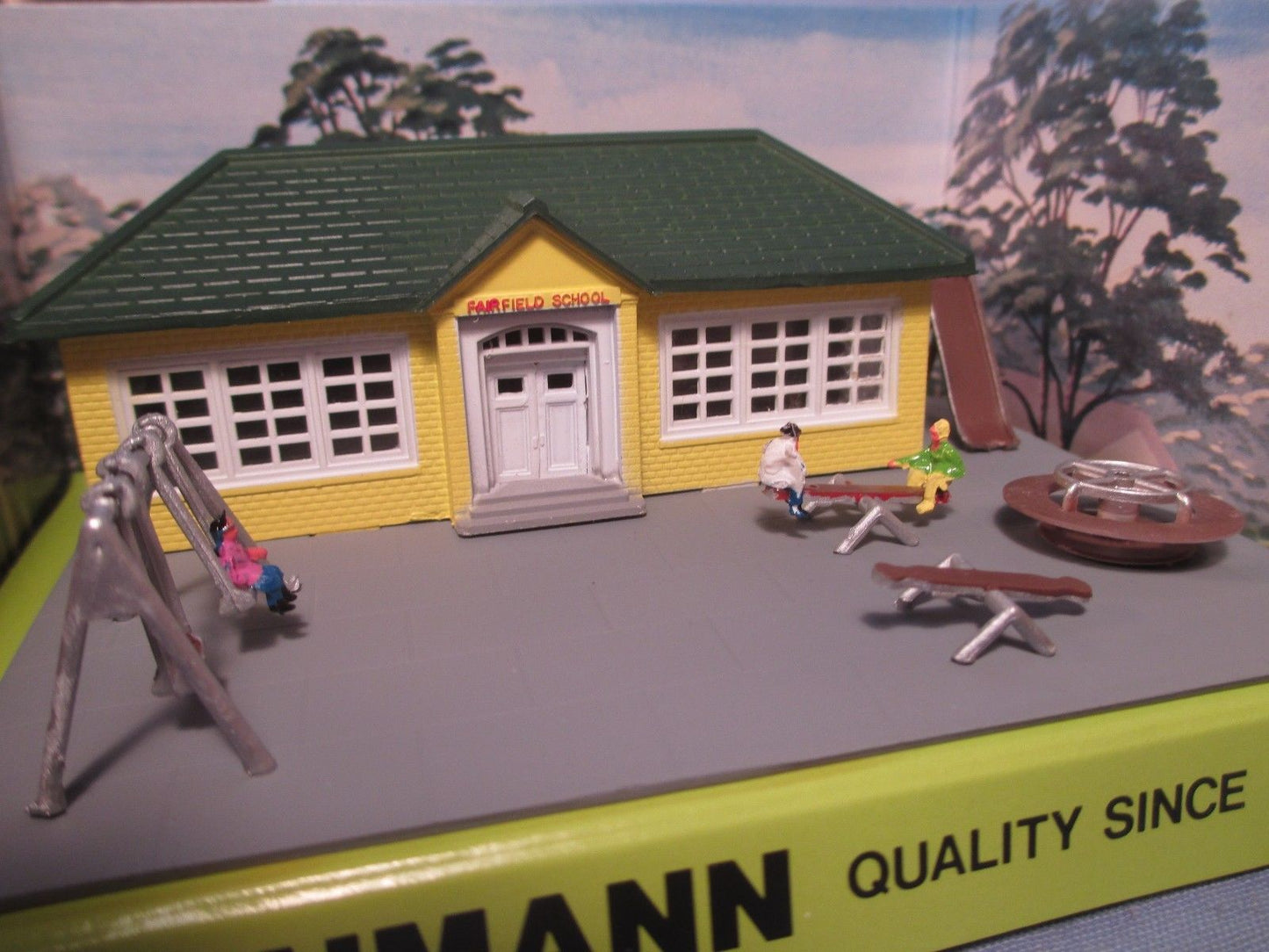 Bachmann 55-7307 N School House