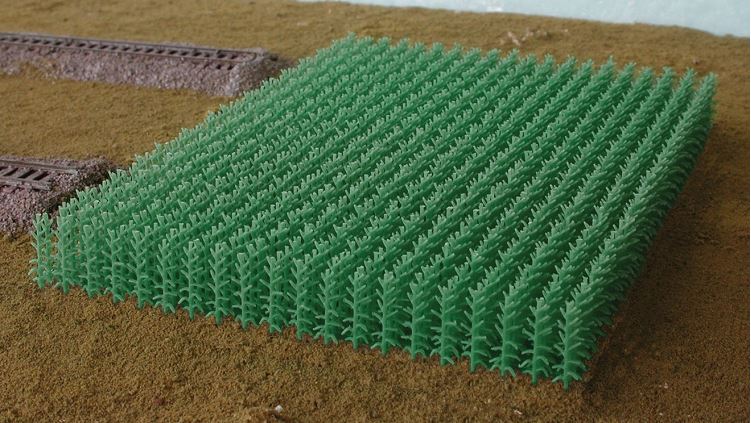Bluford Shops 203 HO 66-3/8 sq in. Summer Green Cornfield Kit (Pack of 1120)