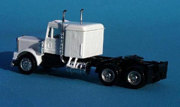 A-Line 50010 HO Sleeper For American Semi Tractors - Small - Short