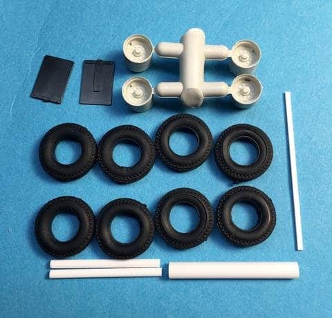 A-Line 50121 HO Dress-up W/2-Hole Disc Wheels Kit (Pack of 8)