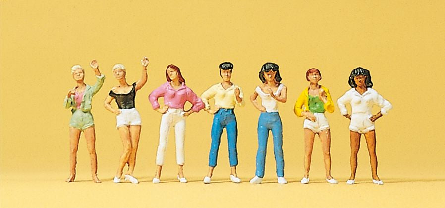 Preiser 10258 HO Standing Women Figures (Set of 7)