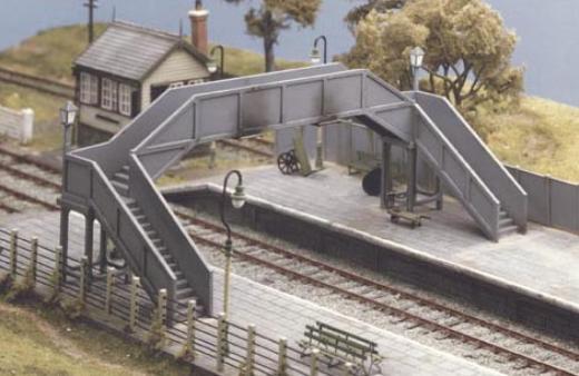 Ratio 517 OO/HO Concrete Footbridge Kit