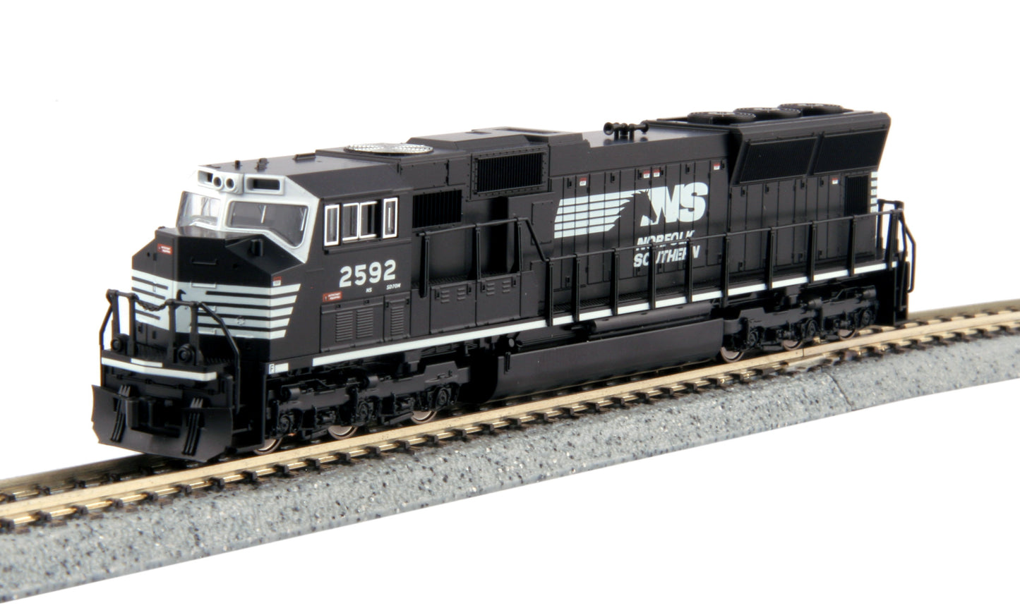 Kato 176-8607 N Norfolk Southern EMD SD70M Diesel Locomotive #2592