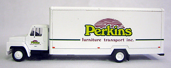 Con-Cor 0004-001087 HO Perkins 28' Moving Van Truck