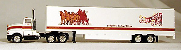 Con-Cor 0004-001071 HO Huckleberry Farm Semi Truck W/Trailer