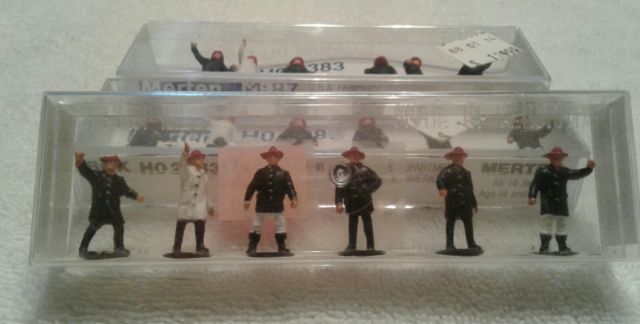 Merten 2383 HO Black Coats Firemen USA # 1 Figures (Set of 6)