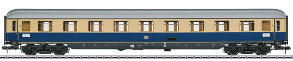 Marklin 58095 1 German Federal Railroad (DB) Type Av4üm-62 Compartment Car