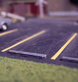 Osborn Model Kits 1097 HO Parking Bumpers and Lot Lines (Pack of 20)