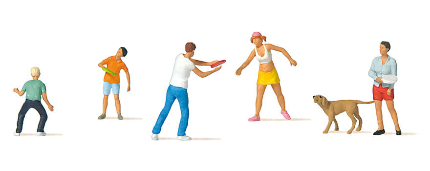 Preiser 10696 HO Outdoor Fun Frisbee Figures (Set of 6)