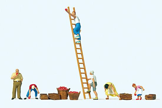 Preiser 10724 HO Standing Passers-by Figures (Set of 6)