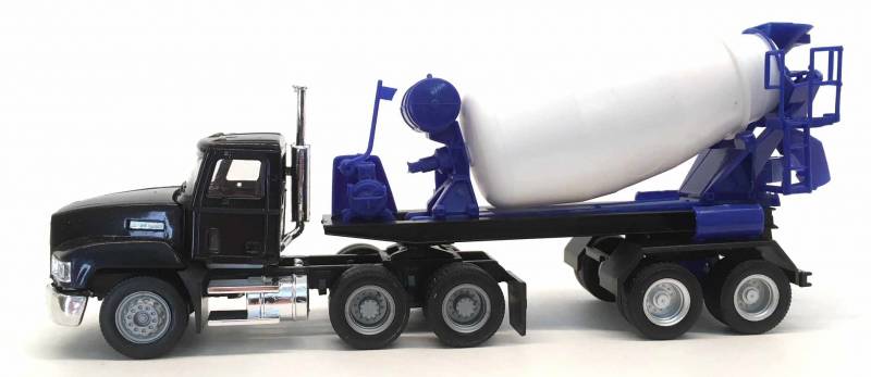 Herpa 006572 1:87 Mack Short with Cement Trailer
