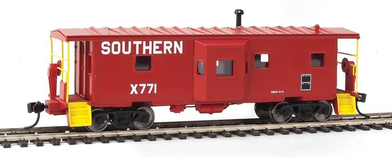 Walthers 910-8669 HO Southern Railway International Bay Window Caboose #X771