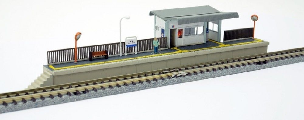 TomyTec 258148 N Suburban Passenger Station G Kit