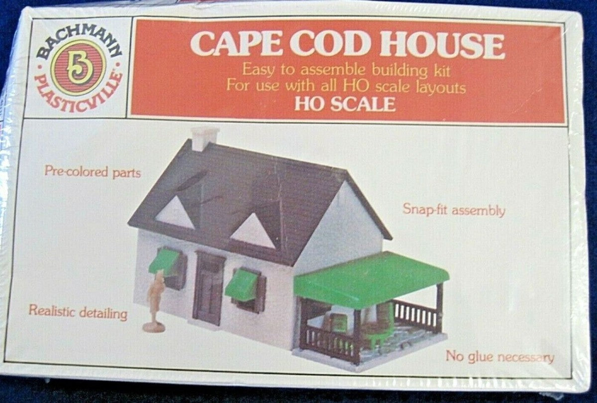 Bachmann 45131 HO Plasticville Cape Cod House Classic Kit