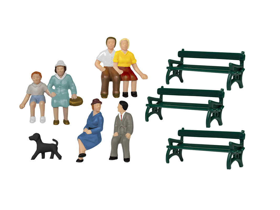 Lionel 1957200 HO Sitting Figures with Benches & Dog (Set of 8)