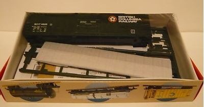 Walthers 932-4762 HO 50' FGE Insulated Box Car BC Rail