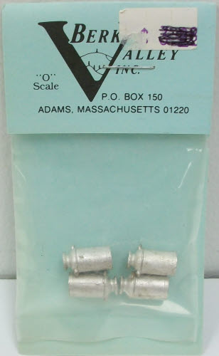 Berkshire Valley 514 O Milk Cans (Set of 4)