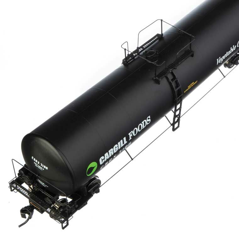 Walthers 920-100251 HO Cargill 54' 23,000 Gallon Funnel-Flow Tank Car RTR #7106