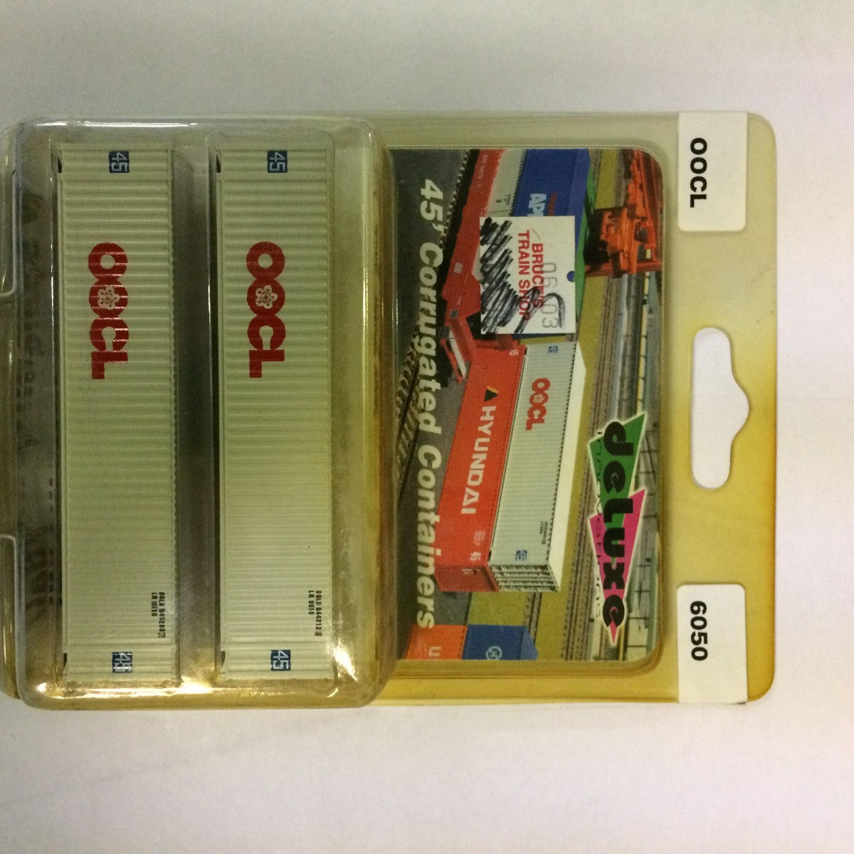 Deluxe Innovations 6050 N Scale OOCL 45' Corrugated Containers (Pack of 2)