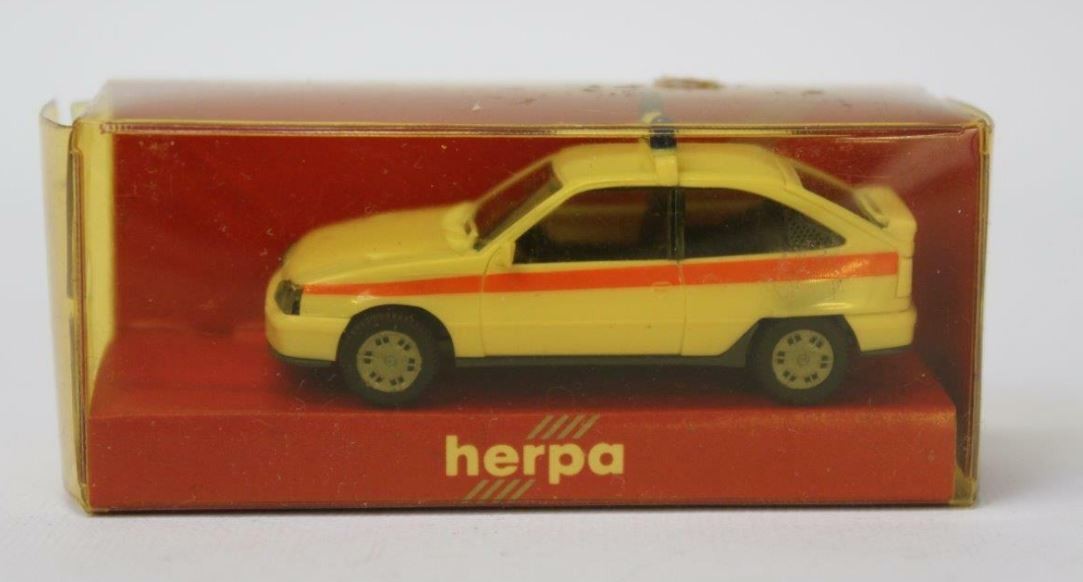 Herpa 4107 HO Opel Kadett GSI Notarzt