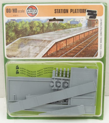 Airfix Products 01607-8 HO/OO Station Platform Plastic Model Kit