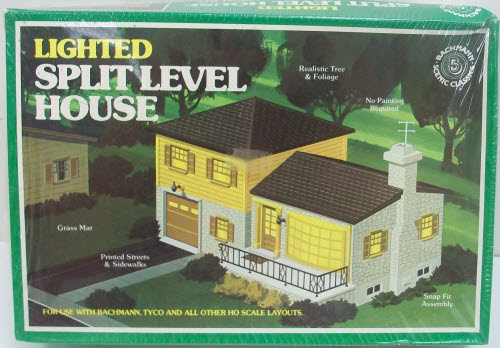 Bachmann 49-2572 HO Lighted Split Level House Kit