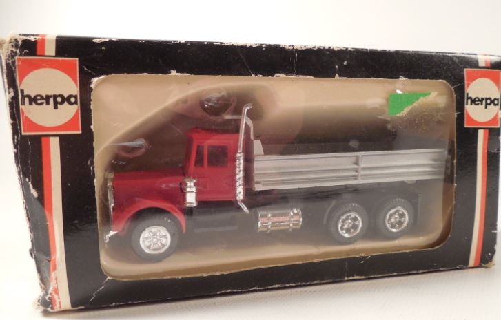 Herpa 850500 HO Kenworth Dump Truck in Red