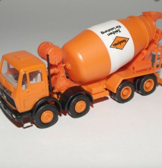 Herpa 806033 HO Readymix Mercedes-Benz 4-Axle Concrete Mixer