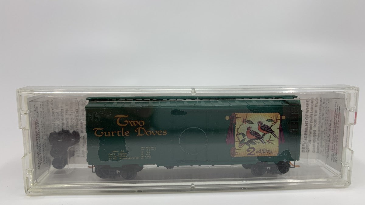 Micro-Trains 02100502 N Two Turtle Doves 40' Plug Door Christmas Boxcar #02