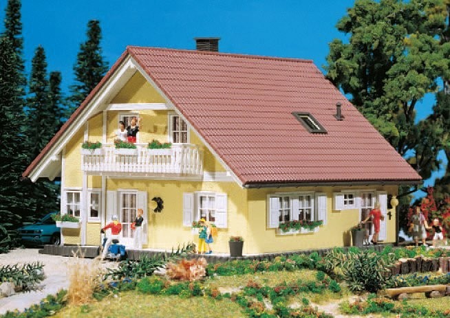 Faller 130397 HO Familia House Building Kit