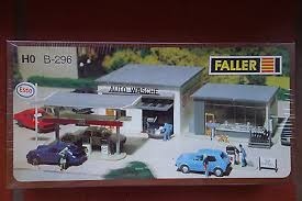 Faller B-296 HO Filling Station and Automatic Car Wash Building