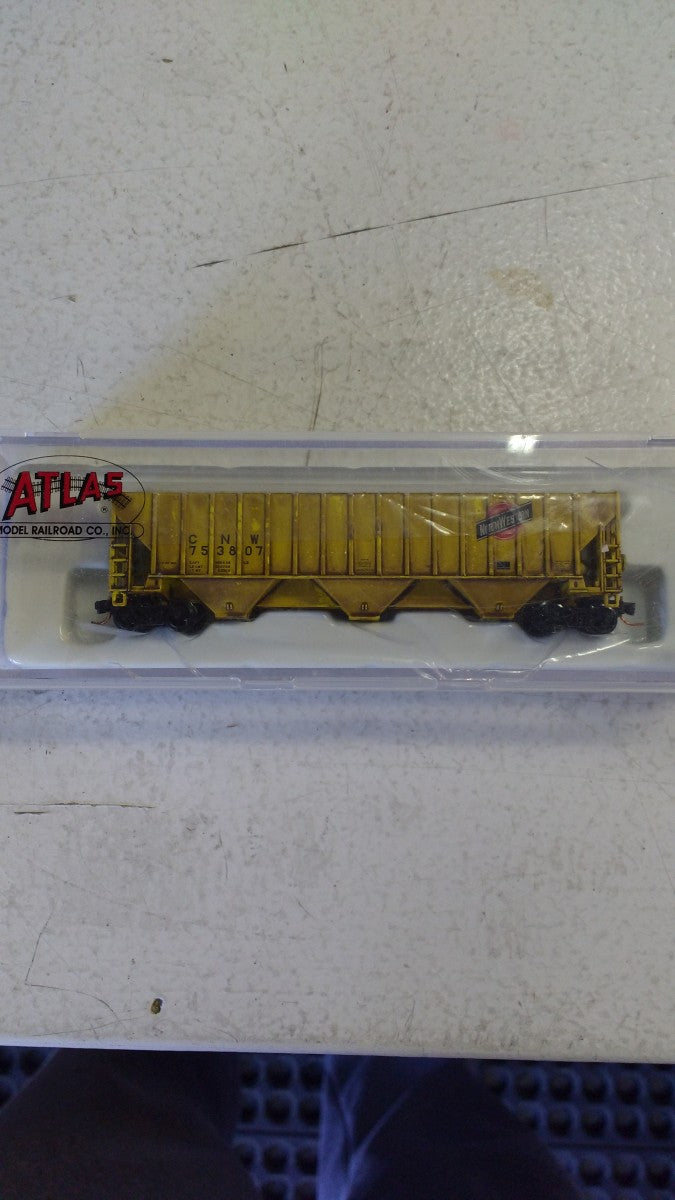 Atlas 55431 Thrall 4750 Covered Hopper, CNW Yellow #753807