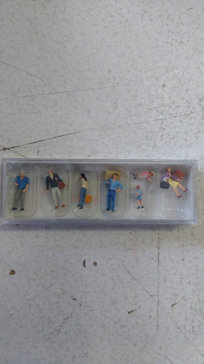 Preiser 1010251 HO Route 66 Motel Scene Figures (Set of 7)