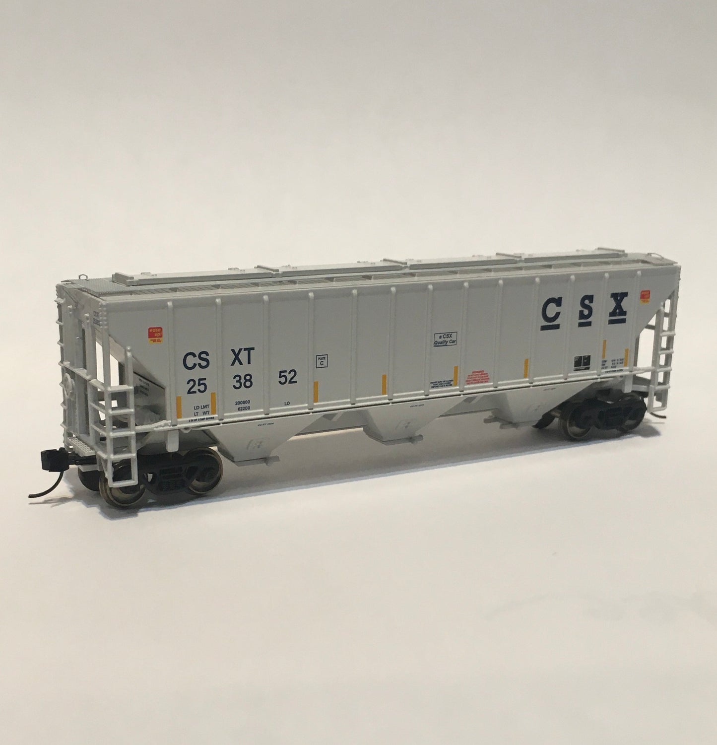 Trainworx Inc. 24424-01 N CSX PS 4427 Covered Hopper #253852