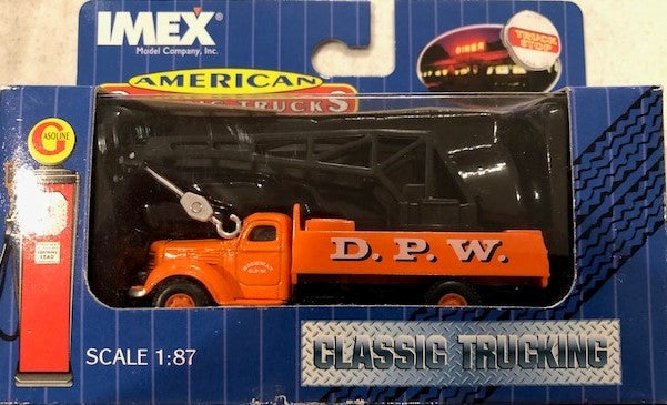Imex 870188 HO Classic Trucking D.P.W. International Harvester KB-8 Crane Truck