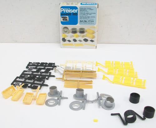 Preiser 17111 HO Cable Rolls, Pallets, Sack Piles & Cargo Plastic Model Kit