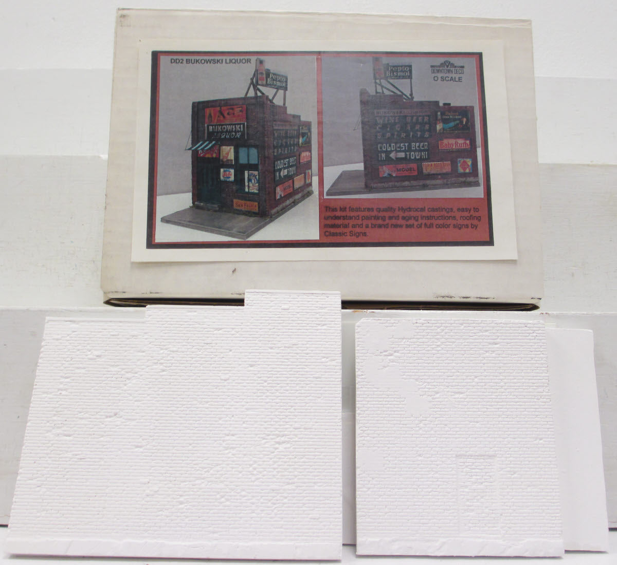 Downtown Deco DD2 Bukowski Liquor Building Kit