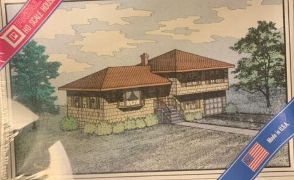 Patal 305 HO Scale House Split Level Kit